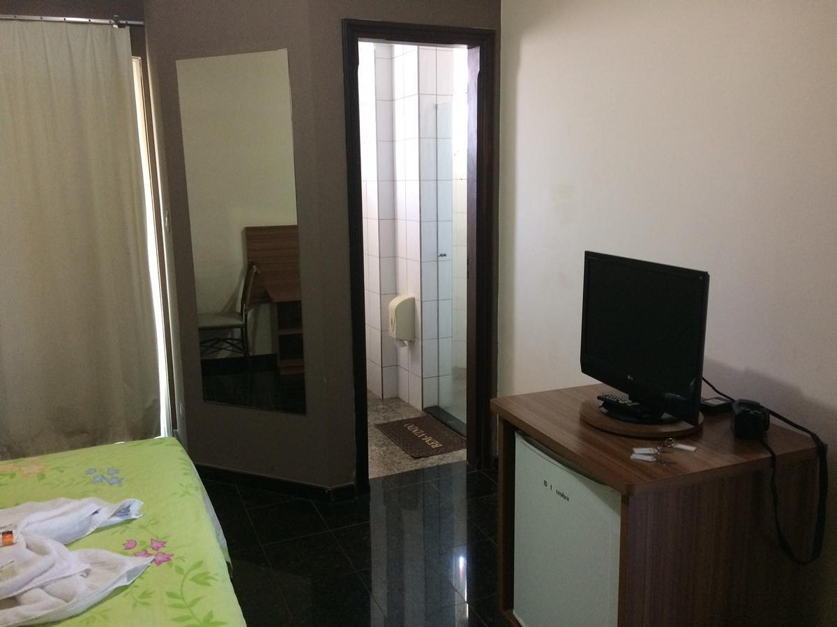 Residence Plaza Hotel Jales Buitenkant foto