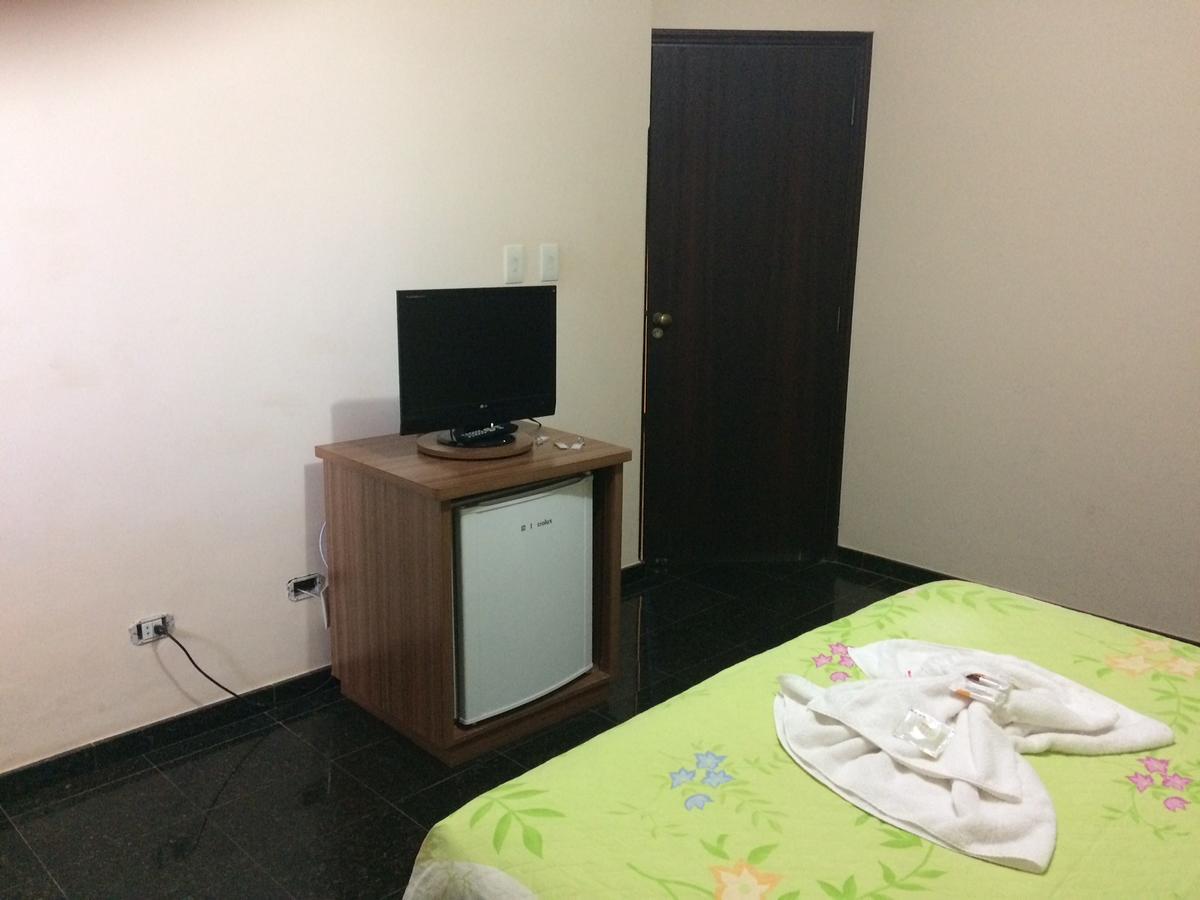 Residence Plaza Hotel Jales Buitenkant foto